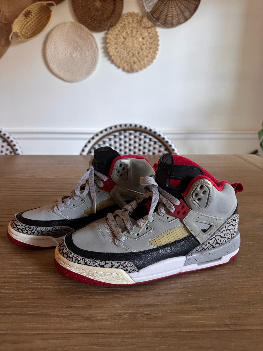Jordan Spizike GS 6.5Y Women’s 8 Grey Black Red Elephant Print Sneakers
